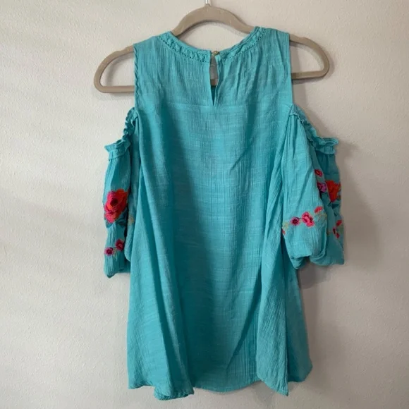 Umgee Cold Shoulder Elbow Length Puff Sleeve Blue Floral Embroidered Top Tunic - Picture 4 of 4